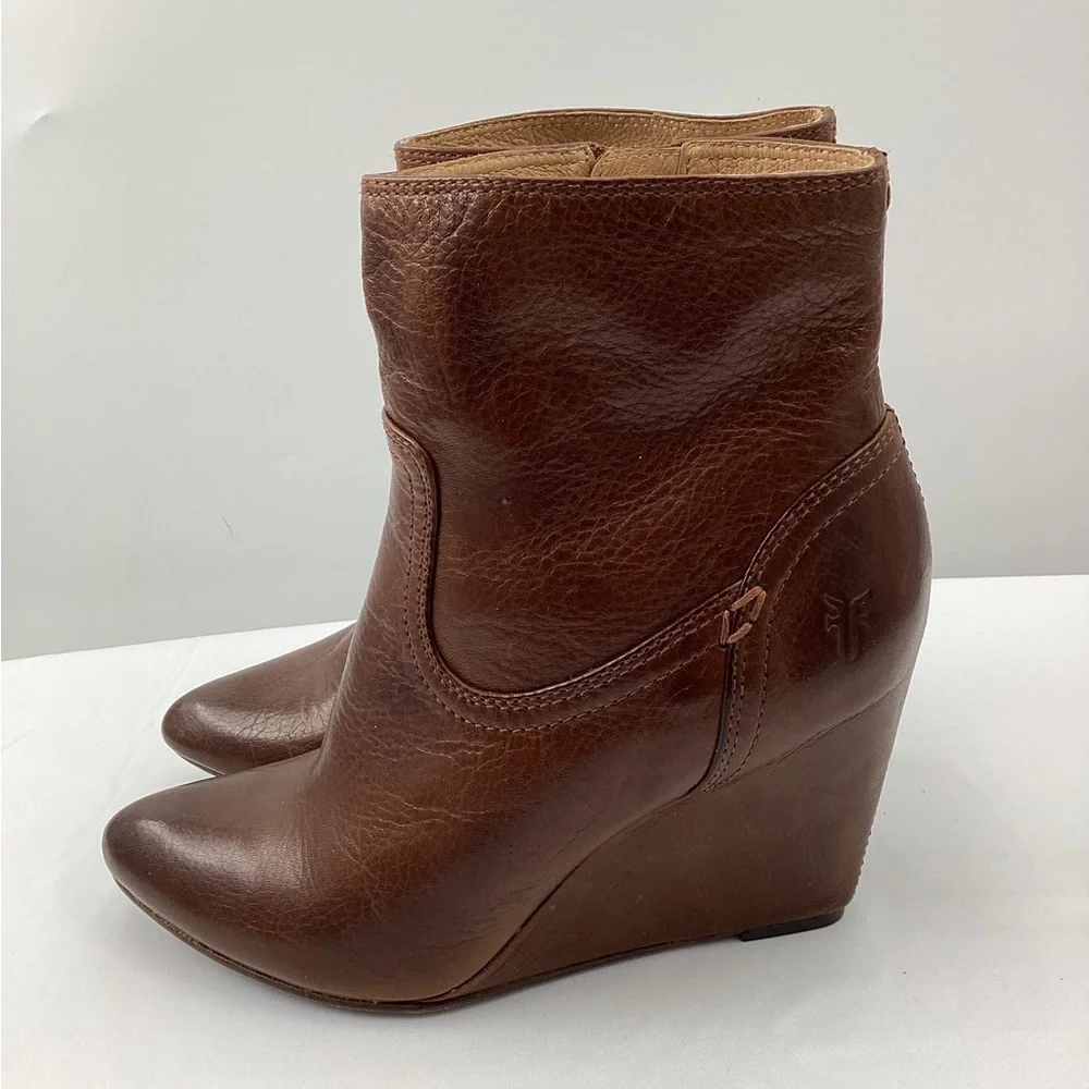 Frye Carson Cognac Dark Brown Leather Wedge Boots